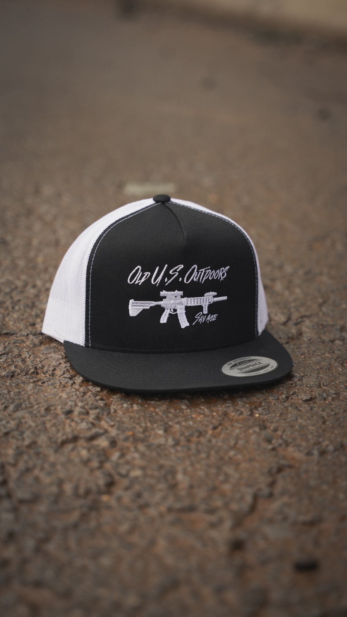 The Savage White/Black Hat